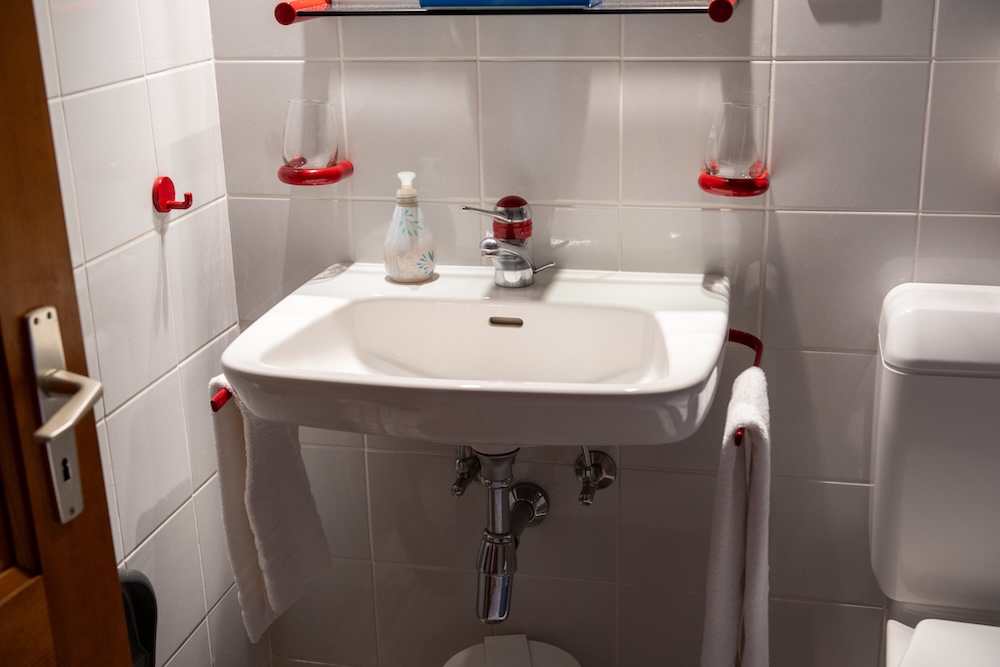 Le Vieux Valais & Aftersky