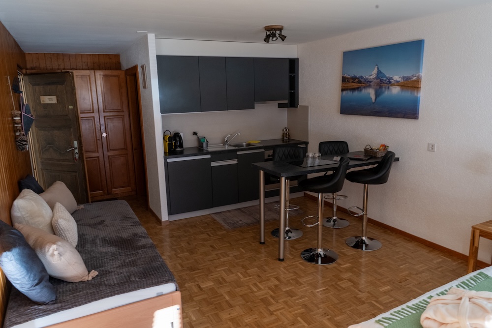 Le Vieux Valais & Aftersky